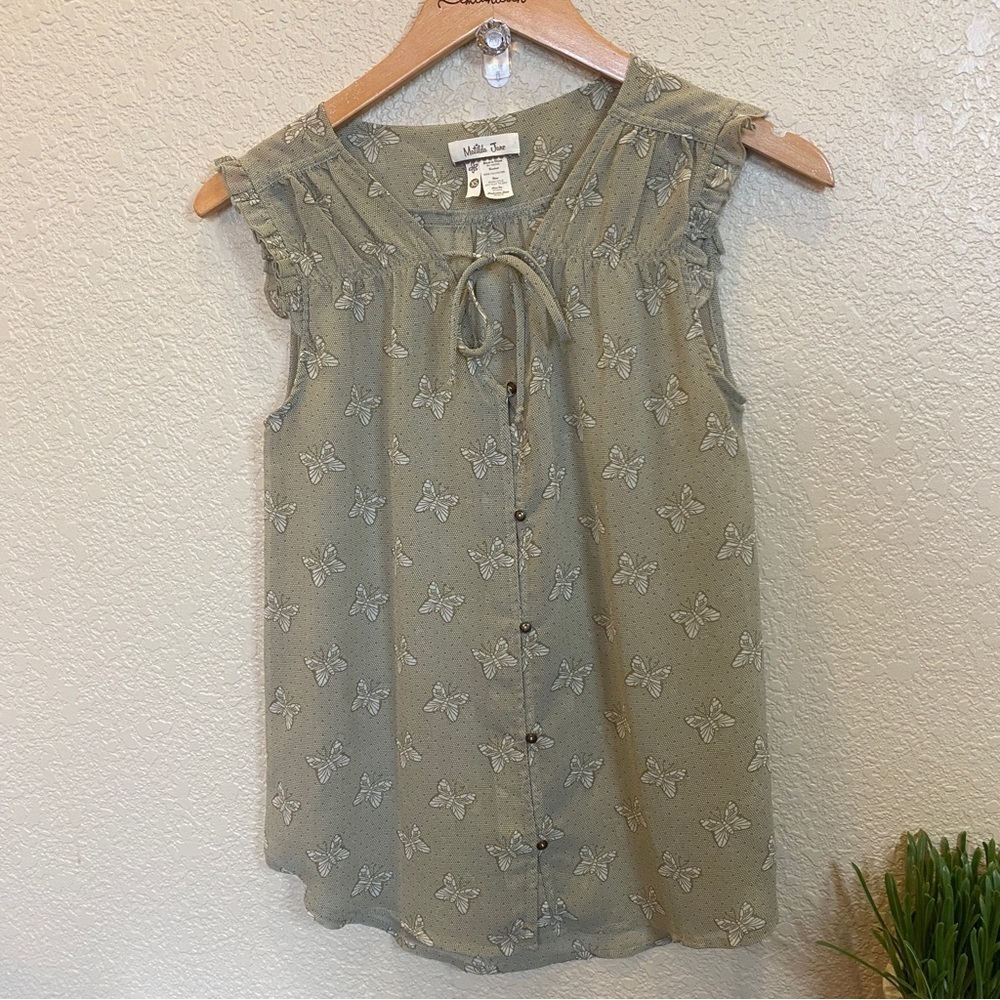 Matilda Jane Green sleeveless blouse button down butterflies xs tie at neck